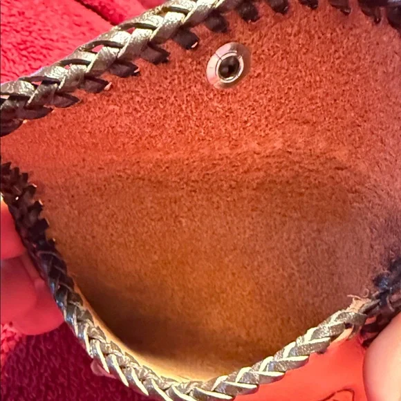 Handcrafted Tan Leather Wallet - Picture 4 of 5